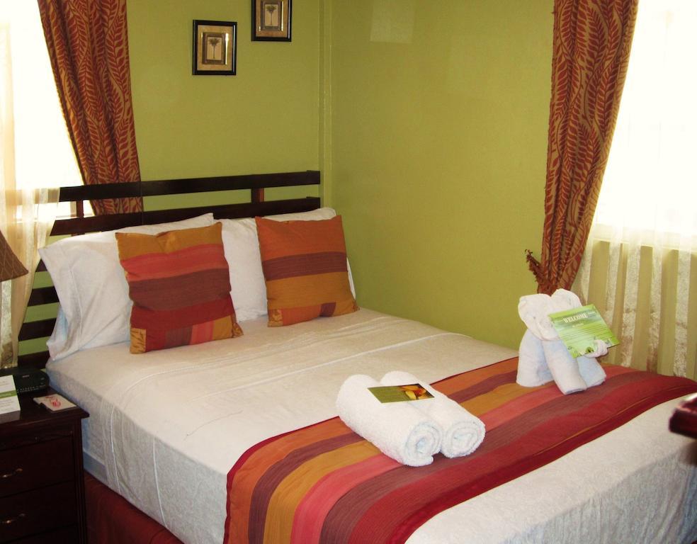 Narakiel'S Inn Roseau Habitación foto